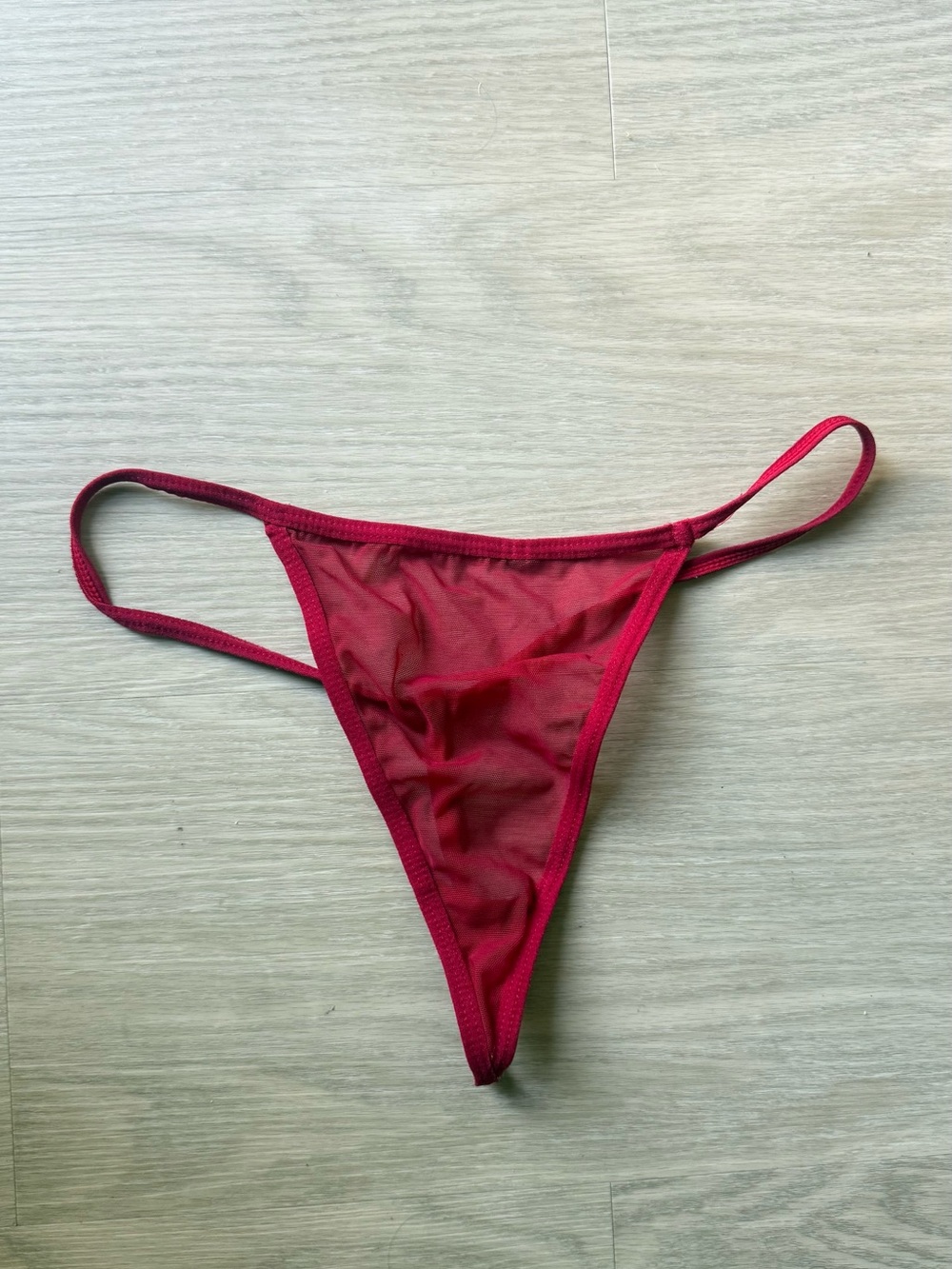 Red g string - Picture 1 of 1